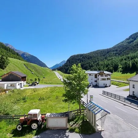 Sonnenkogel Apartment Galtuer